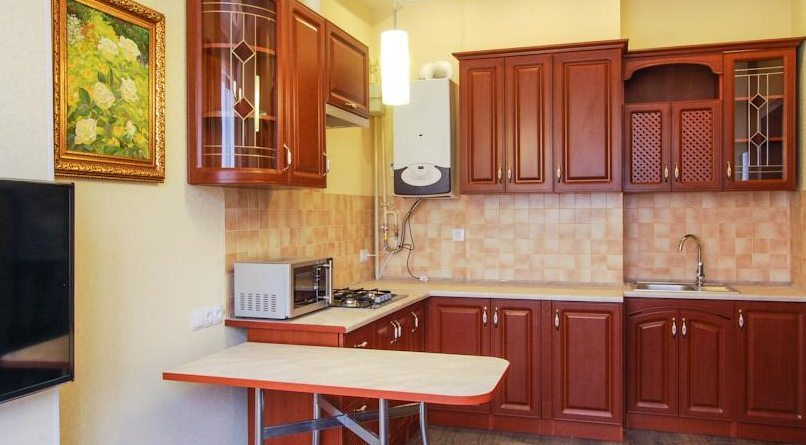 Апартаменты с одной спальней: кухня. Мини-отель Yalta Flat