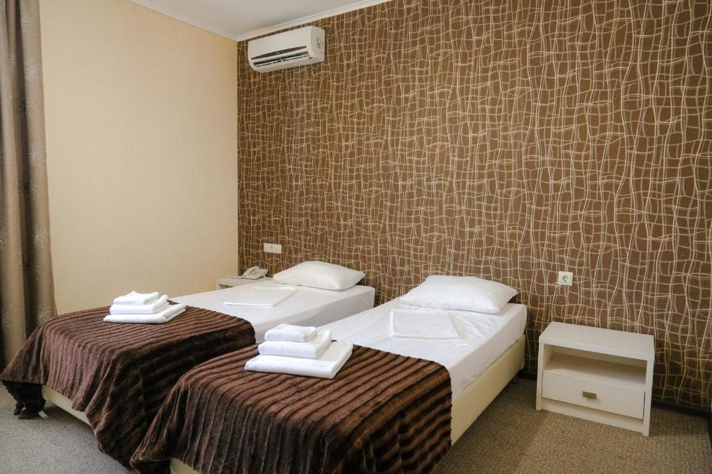 Двухместный (Стандартный двухместный номер с 2 отдельными кроватями) гостиницы Олива, Краснодар