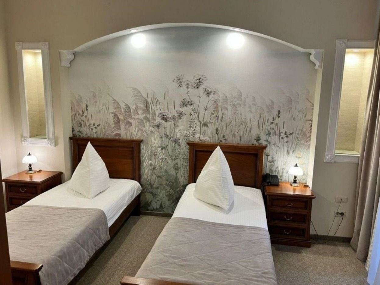 Полулюкс (Джуниор сюит), Мини-отель Глория