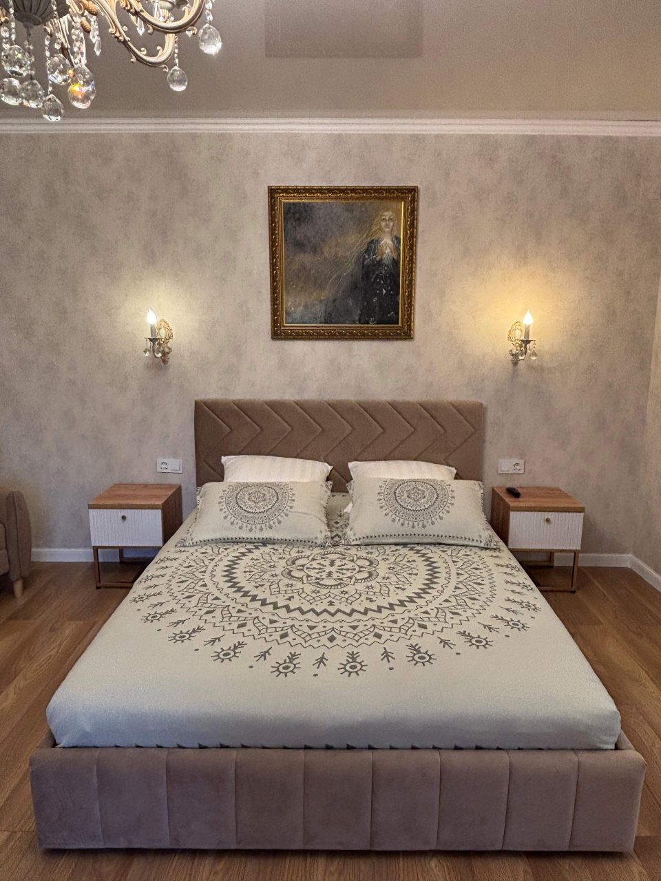 Люкс (VIP Апартаменты), Отель Домашний очаг