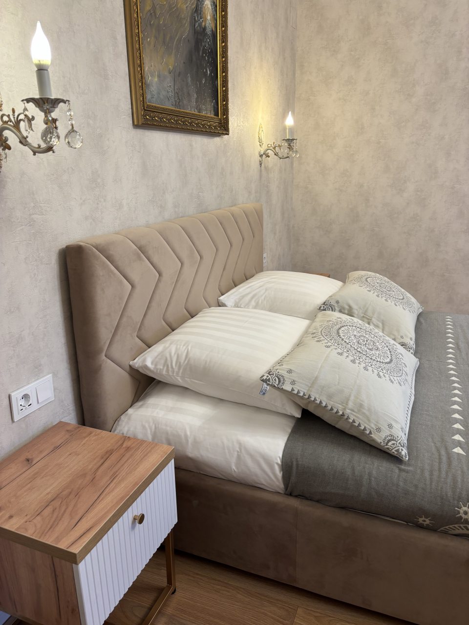 Люкс (VIP Апартаменты), Отель Домашний очаг