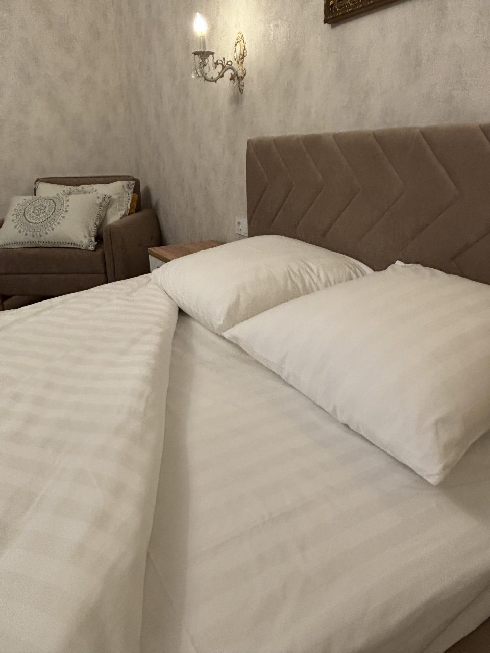 Люкс (VIP Апартаменты), Отель Домашний очаг