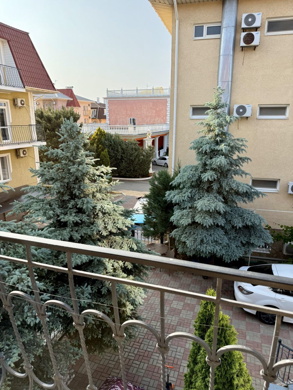 Трёхместный и более (Трех-местный номер полулюкс категории А (3-А)), Отель Сон