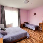 Трёхместный и более (Трех-местный номер полулюкс категории А (3-А)), Отель Феникс