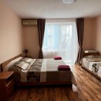 Трёхместный и более (Трех-местный номер полулюкс категории А (3-А)), Отель Феникс