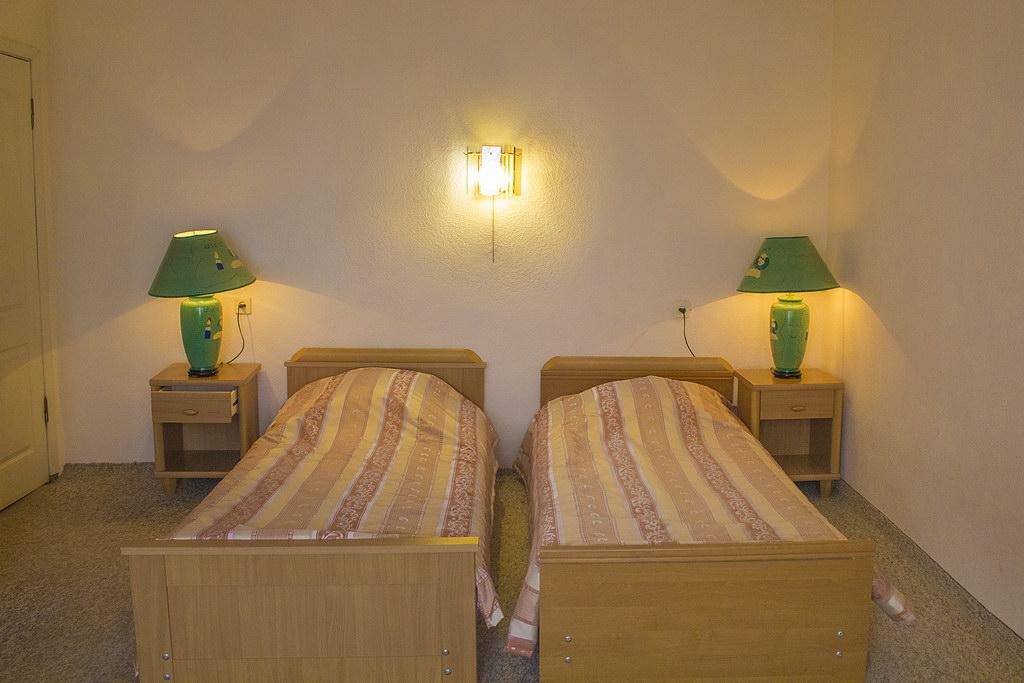 Двухместный (2-комнатный, Повышенной комфортности) курортно-оздоровительного комплекса Мисхор, Кореиз