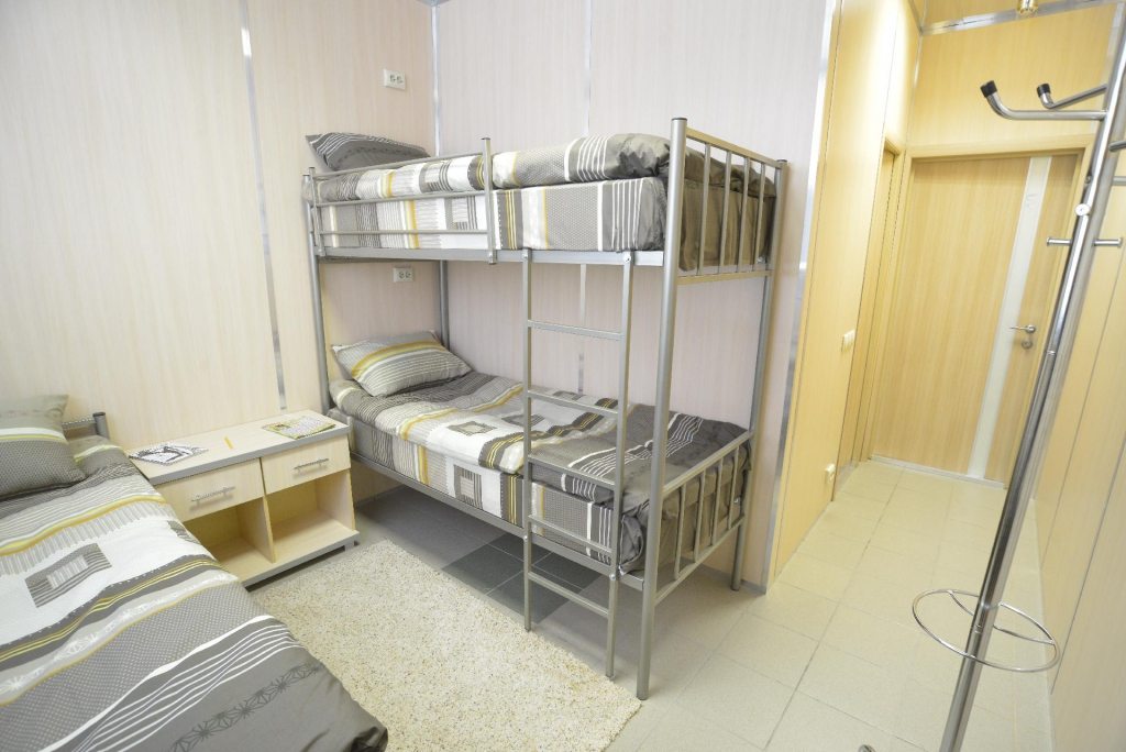 Трехместный (Койко-место в 3-местном номере) хостела Travelhostel, Смоленск