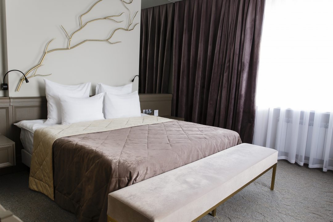 Люкс (Бизнес), Гостиница Амур