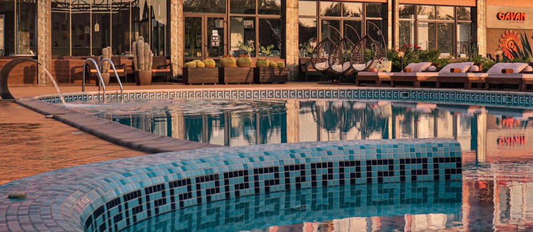 Открытый бассейн, Курортный отель Гавань