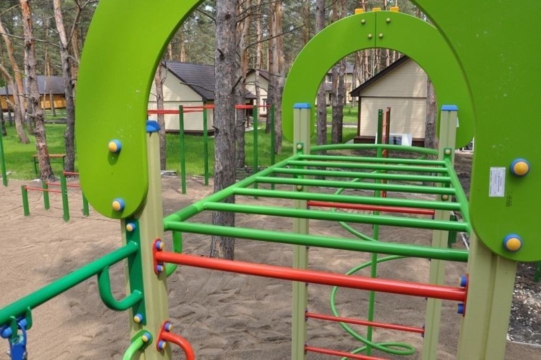 Детская площадка, База отдыха Сосновый Бор на Усе