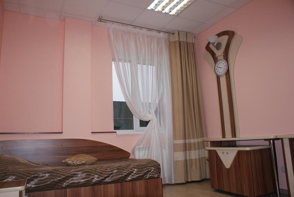 Двухместный (Стандартный двухместный номер с 2 отдельными кроватями) гостиницы Юность, Починок