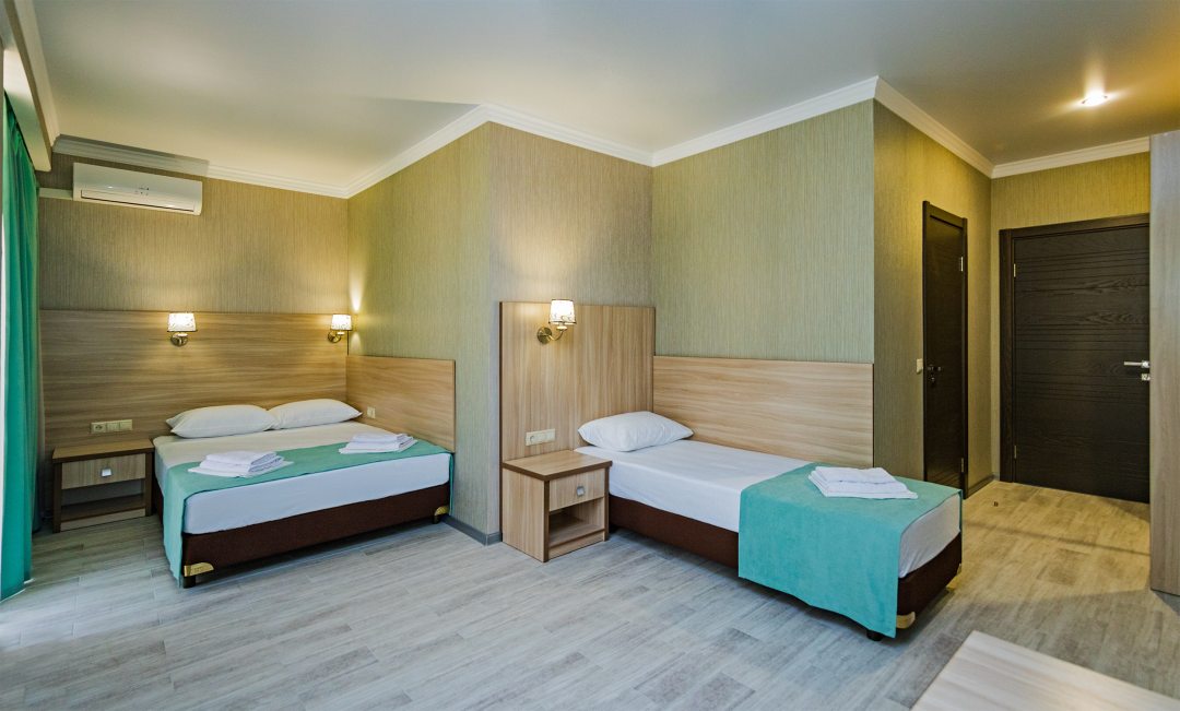 Трёхместный и более (Увеличенный стандарт плюс корпус Сильвер) отеля Pride Inn, Витязево