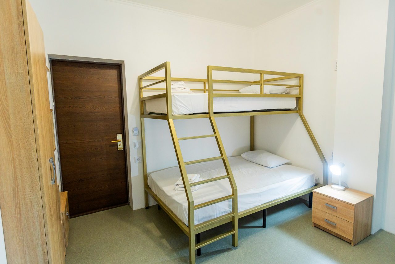 Четырехместный (Семейный двухкомнатный 4-х местный с балконом), Гостевой дом Лаванда