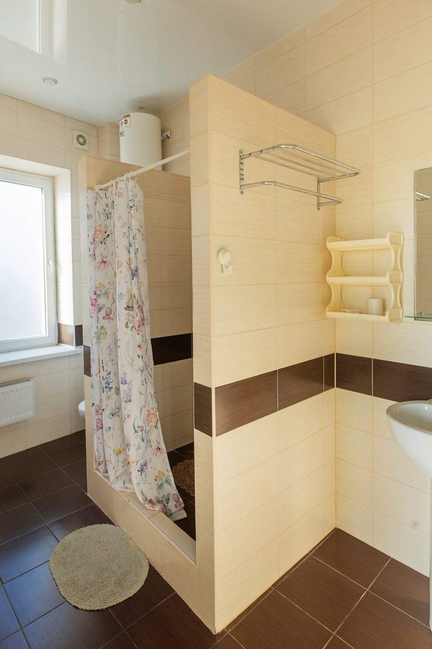 Душ, туалет, фен, принадлежности для душа