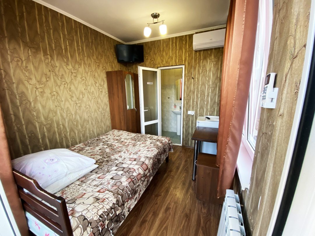 Номер с удобствами Номер доступен 24 часа в сутки. В номере