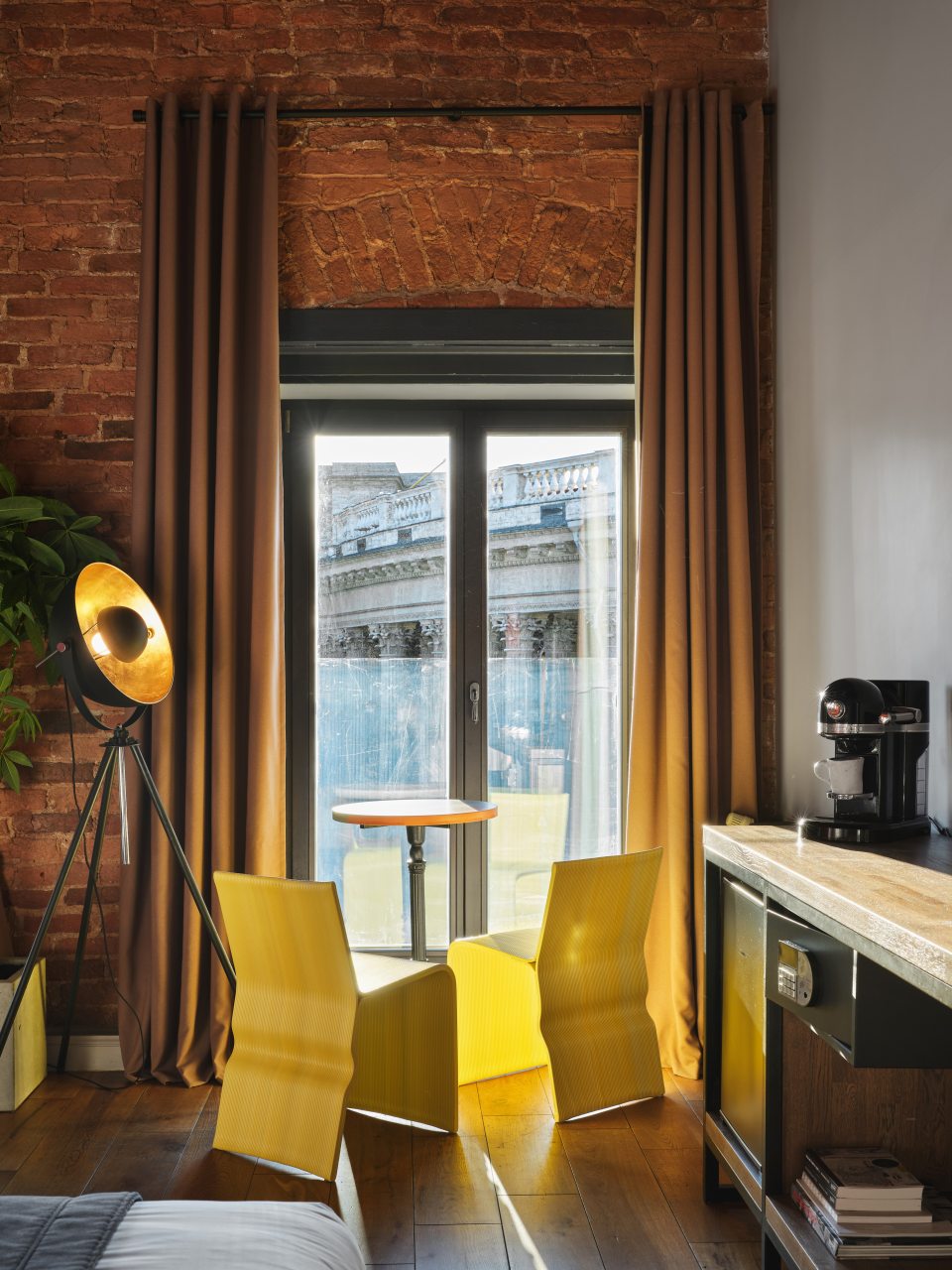 Двухместный (GORGEOUS с видом на Казанский собор), Отель WYNWOOD