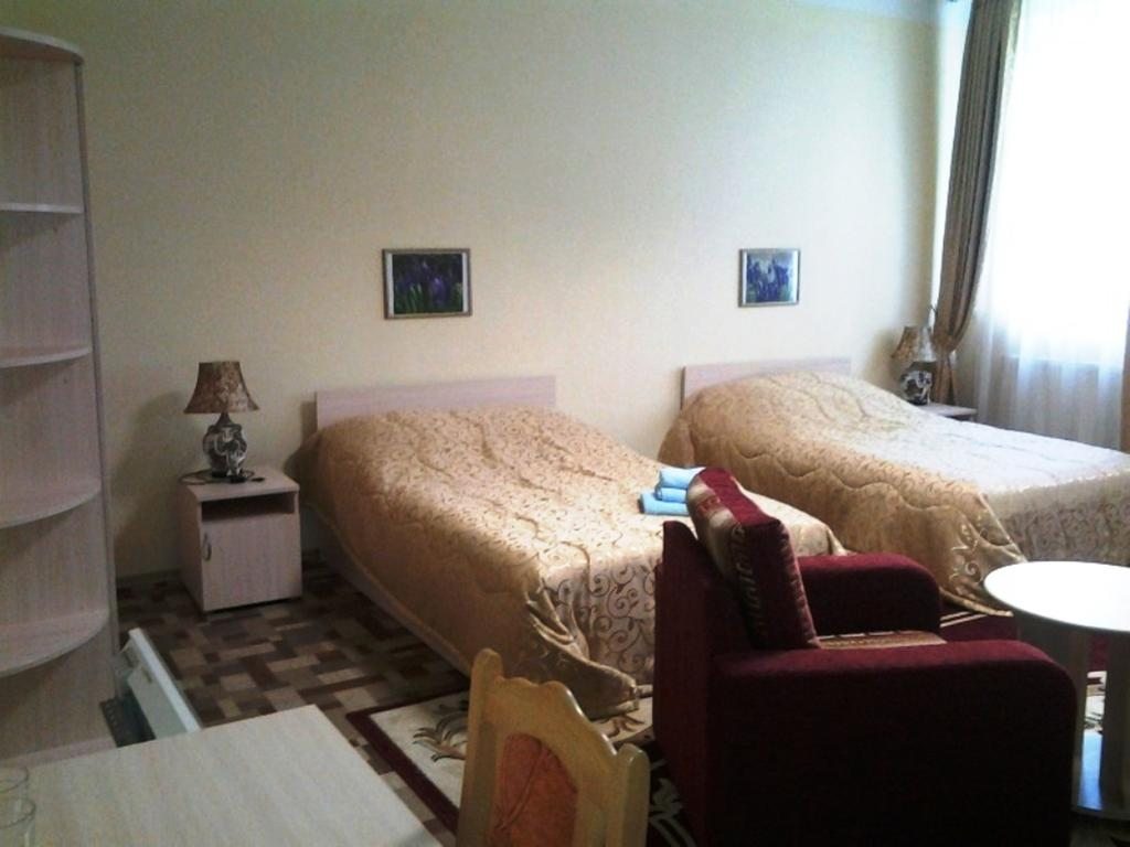 Двухместный (Улучшенный двухместный номер с 2 отдельными кроватями) гостиницы Спортивная, Волочаевское