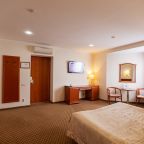 De Luxe (lake view 1-комнатный (вид на озеро)), Парк-Отель Березка