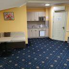 Трёхместный и более (Семейный), Гостиница APRIORI