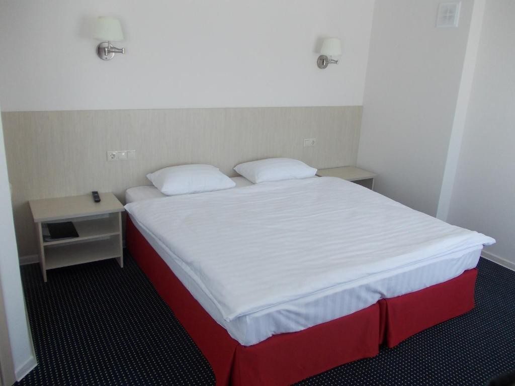 Двухместный (Стандартный двухместный номер с 1 кроватью или 2 отдельными кроватями) отеля Аэропорт отель, Челябинск