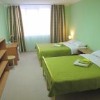 Стандарт двухместный: 2 двуспальные кровати, TV, фен.