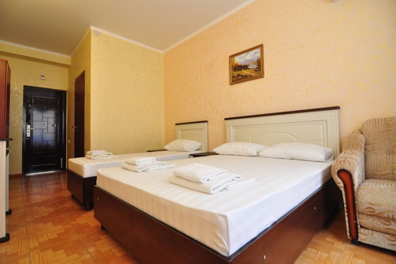 Трехместный (Трехместный  комфорт с дополнительным  местом) гостиницы Hellas, Витязево