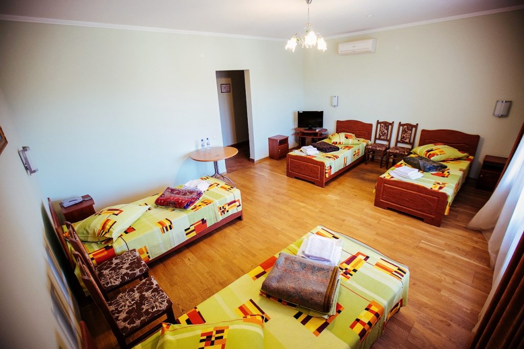 Трёхместный и более (4-местный Стандарт) гостиницы Мараканд, Симферополь