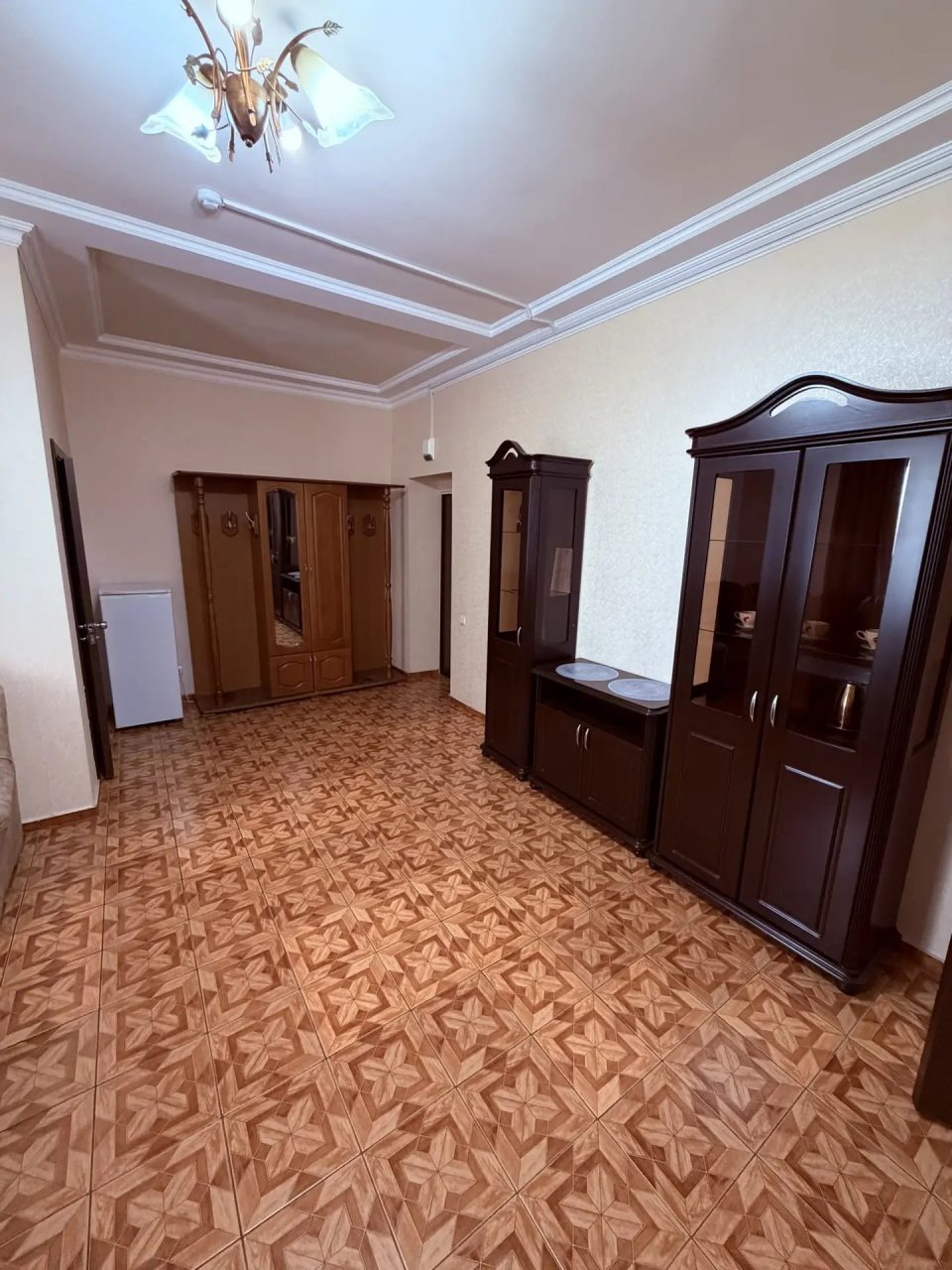 Шестиместный (Трехкомнатный семейный номер с балконом), Гостиница Натали