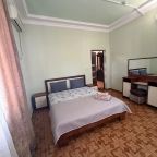 Шестиместный (Трехкомнатный семейный номер), Гостиница Натали