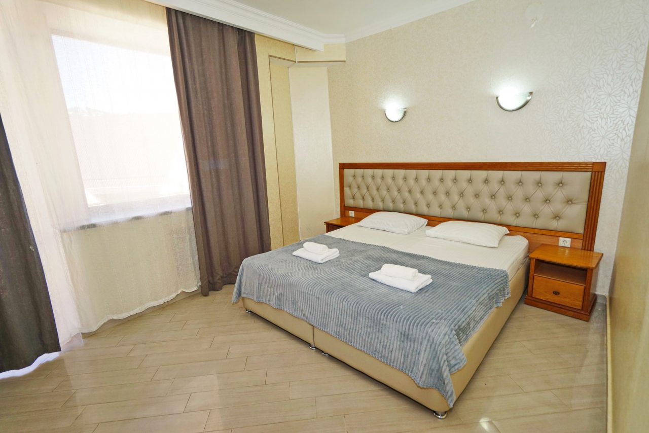 Четырехместный (Комфорт с балконом), Отель Пятница