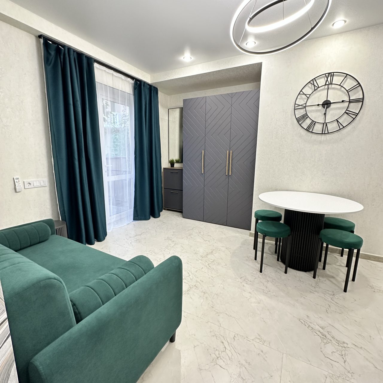 Апартаменты (С кухней №3), Отель Пятница