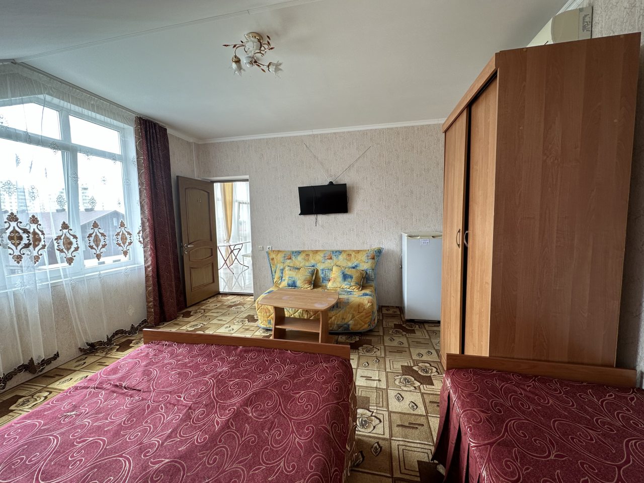 Семейный (Семейный стандарт без балкона (1 и 5 этаж)), Отель Удача