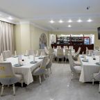 Упакованные ланчи, Гостиница Корона