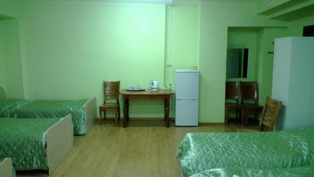 Номер (Кровать в общем номере для мужчин и женщин с 10 кроватями) отеля Inn KPK, Переславль-Залесский