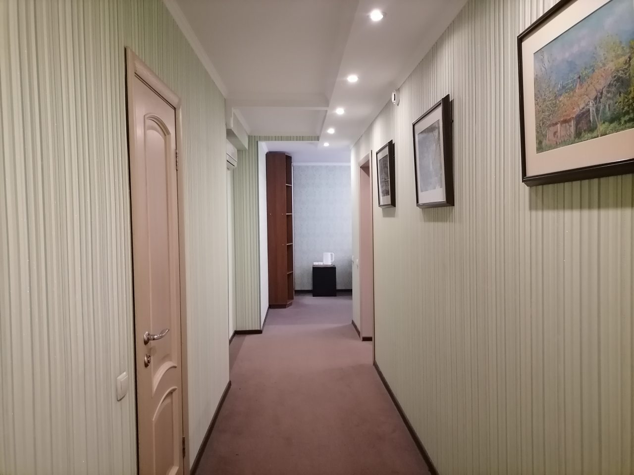 Семейный, Гостиница АртОтель