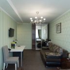 Семейный, Гостиница АртОтель