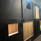 Капсула в 8-ми местном номере