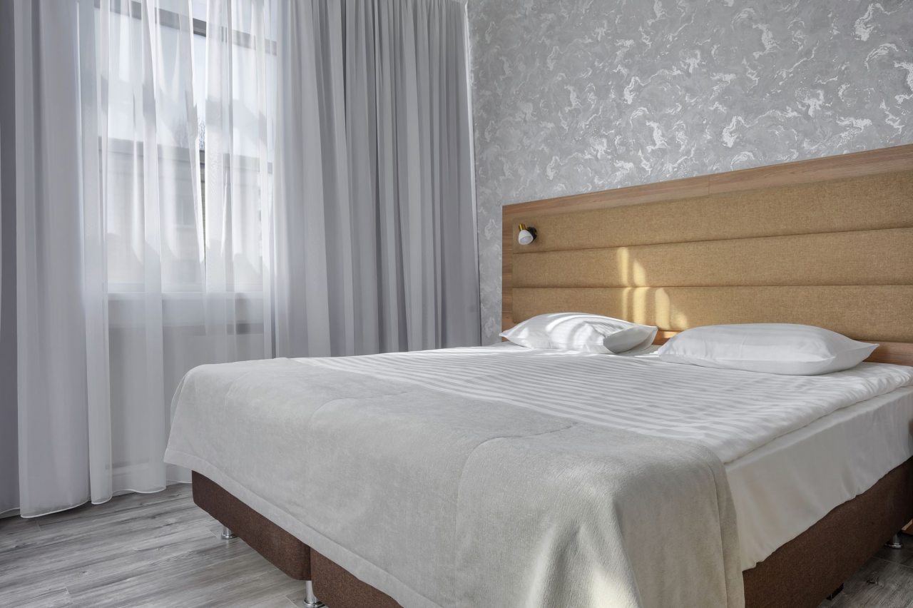 Люкс, Гостиница Астория