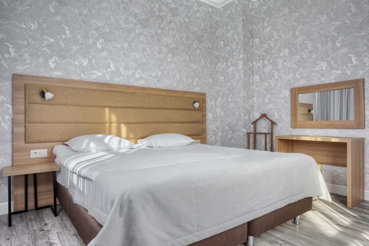 Люкс, Гостиница Астория