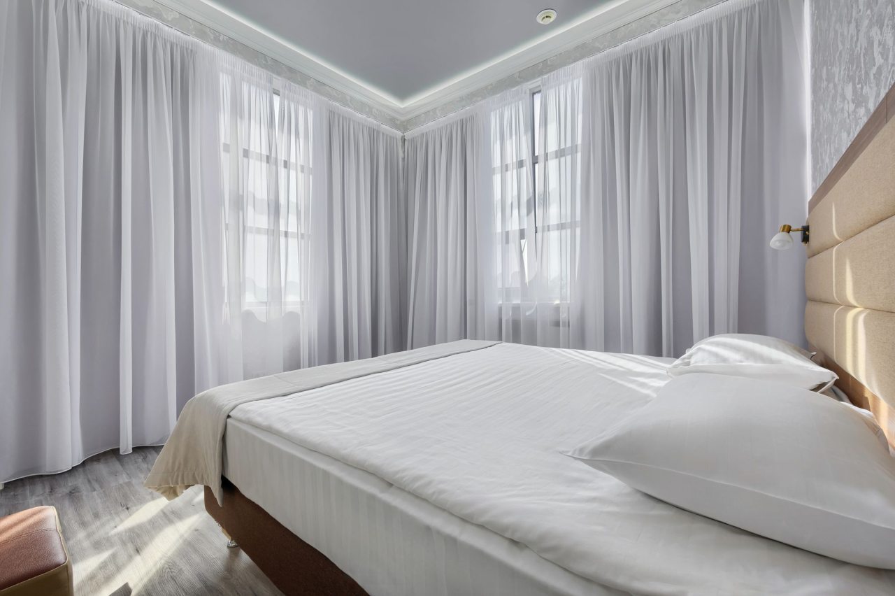 Люкс, Гостиница Астория