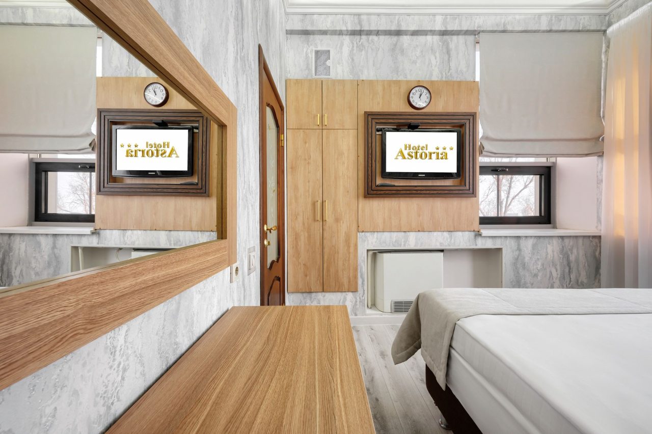 Люкс, Гостиница Астория