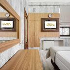 Люкс, Гостиница Астория