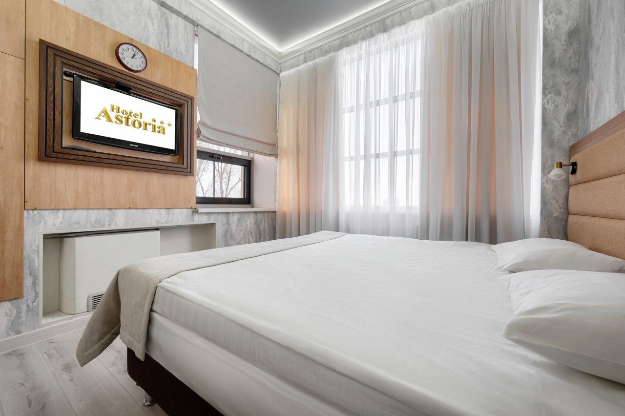 Люкс, Гостиница Астория