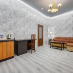 Люкс, Гостиница Астория