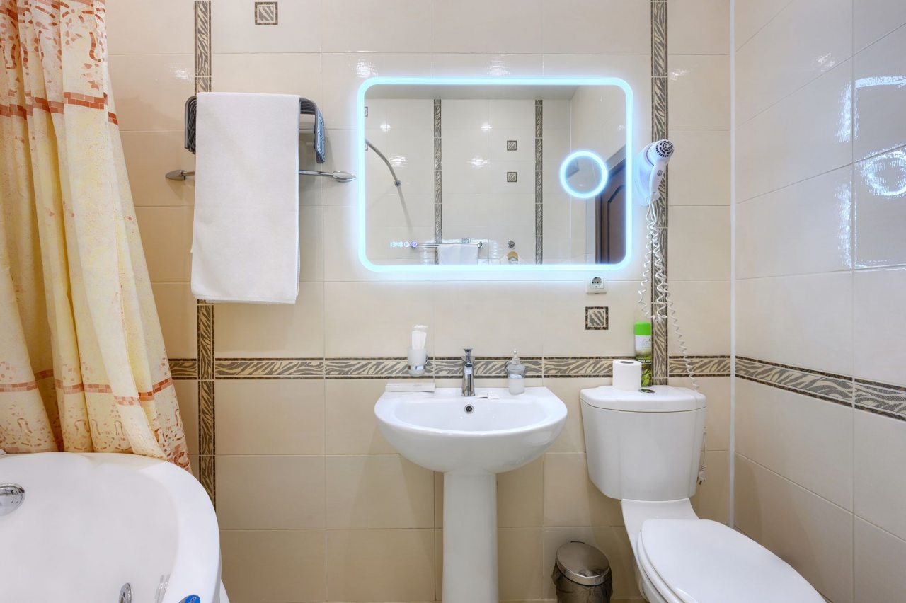 Люкс, Гостиница Астория