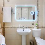 Люкс, Гостиница Астория