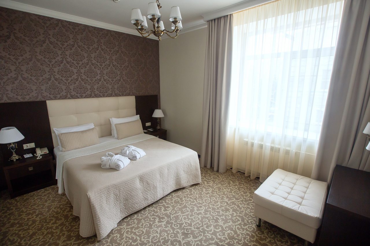 De Luxe (Двухкомнатный люкс) отеля Бардин, Новокузнецк