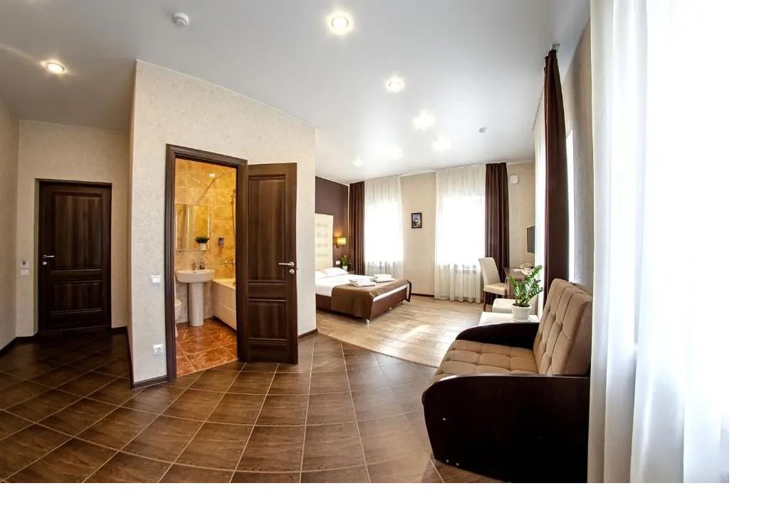 Трехместный (Улучшенный трехместный с двухспальной кровать. и доп. местом) гостиницы Светлица, Вологда