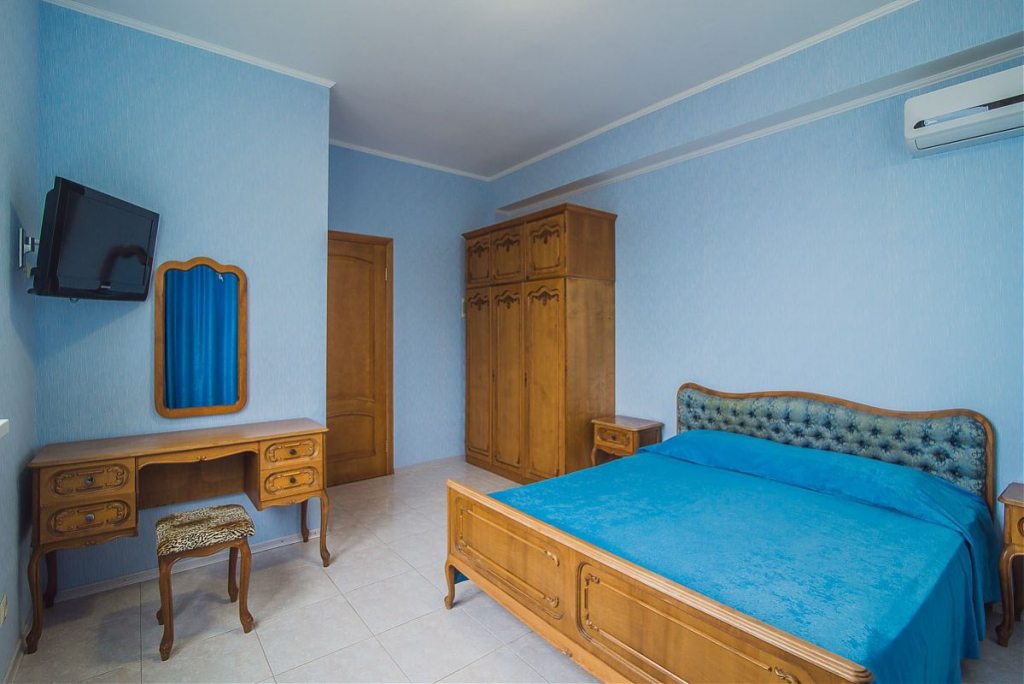 Семейный (Люкс с видом на море) гостиницы LOTUS, Утес, Крым