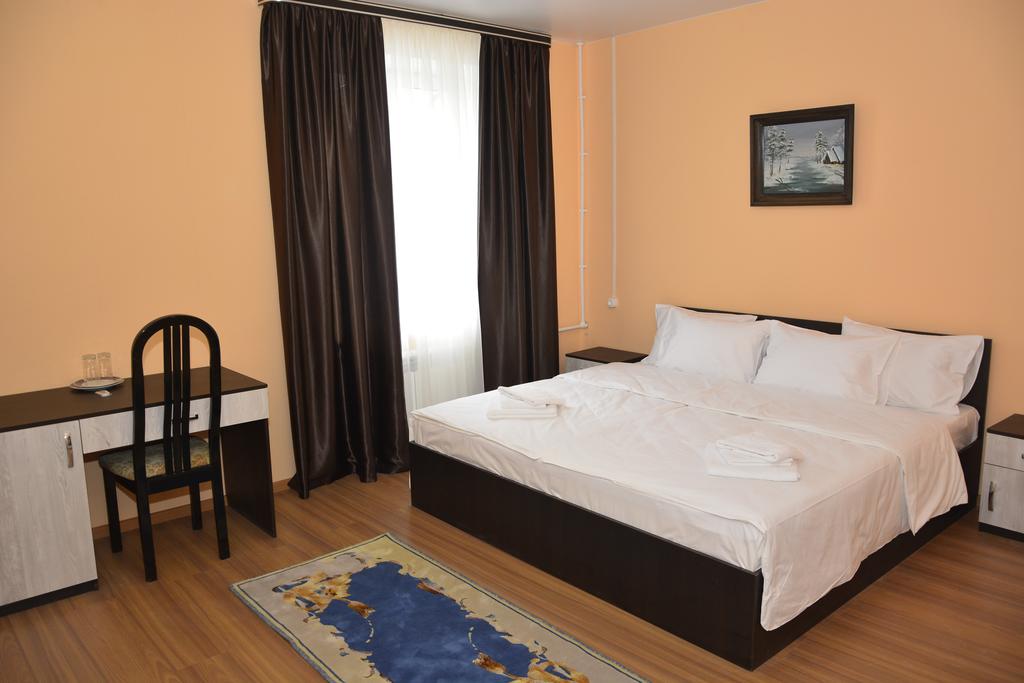 Двухместный (Улучшенный с 1 двуспальной кроватью) отеля Металлург, Тула
